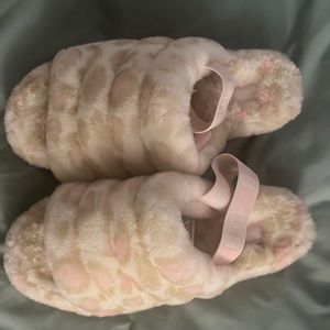 Ugg fluff yeah panther print slide